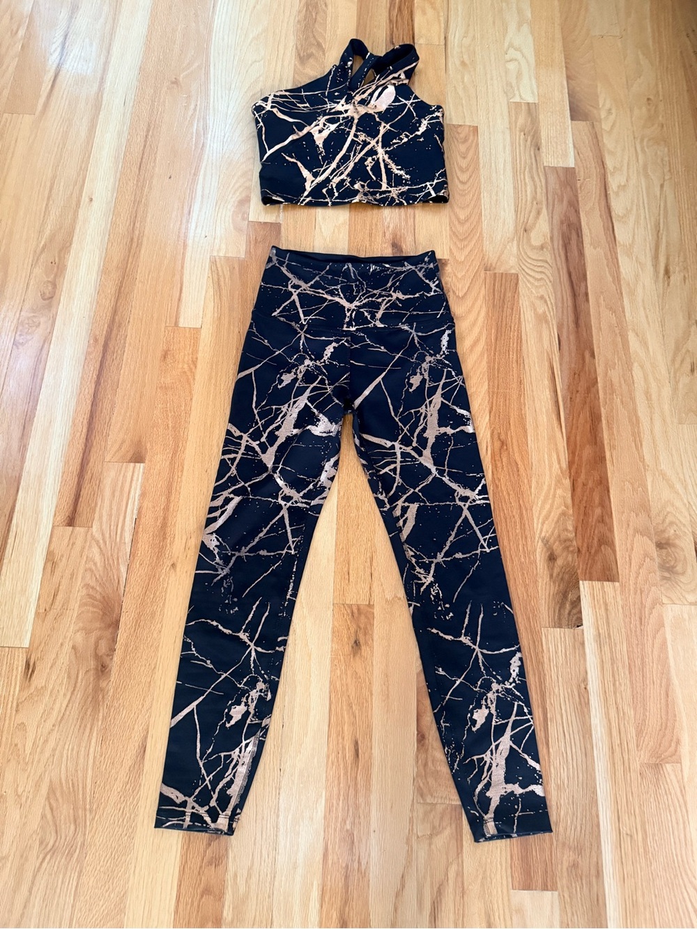 Beyond Yoga Lost Your Marbles Metallic Matching Set - Small